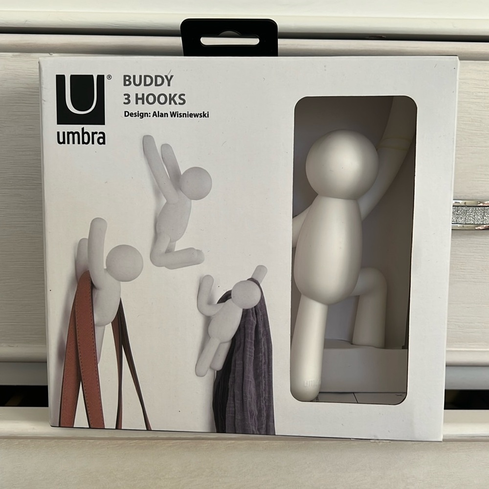 NWT Buddy Wall Hooks